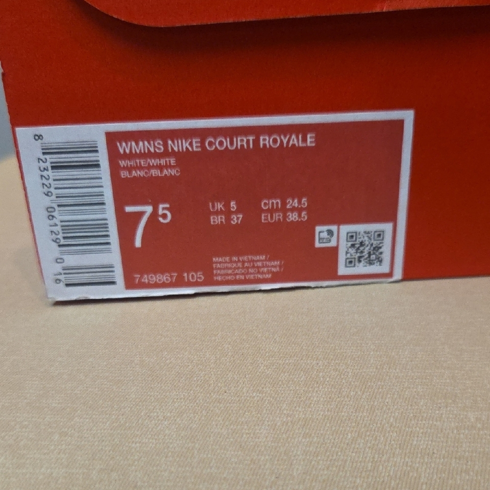 Nike Court Royale White Sneakers Brand New With Box - Picture 2 of 5